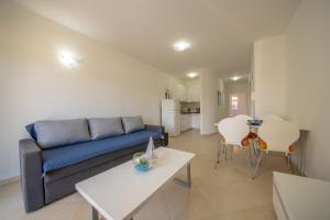 Modern Apartment in Vrsi, 45 m², spacious terrace