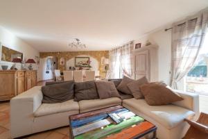 Villa avec Piscine Privée à Carqueiranne