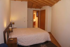 Comfortable Countryside House in Eira-Vedra with Shared Pool