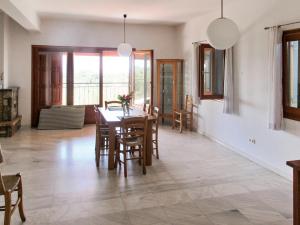 Elegant Apartment in Agios Ilias with Sea View
