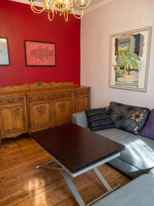Spacious House in Central Sofia with Garden
