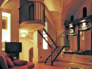 Comfortable House with Fenced Garden - Surano - Fireplace