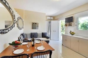 Charming House Corfu Lake View
