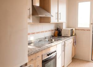 Bright apartment with sea view in Casares, 96 m², pool