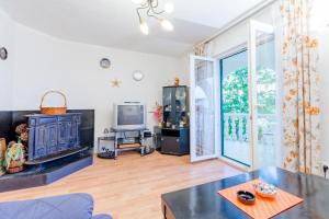 Charming apartment with private pool in Mastrinka - 98 sqm