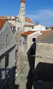 Comfortable apartment in Betina 55 m² with terrace