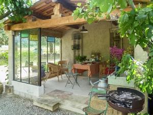Maison charmante à Oppède avec piscine partagée