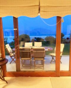 Elegant villa with sea view in Nerantza, private pool