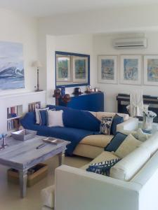 Elegant villa with sea view in Nerantza, private pool