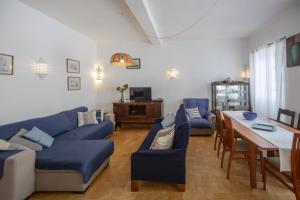 Traditional House with 2 floors - 5 minutes from Beach