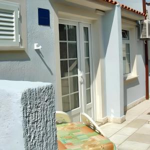 Charming apartment in Kampor with private garden - 28 m²