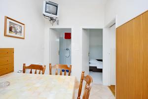 Charming apartment in Kampor with private garden - 28 m²