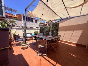 Hola House Terrace
