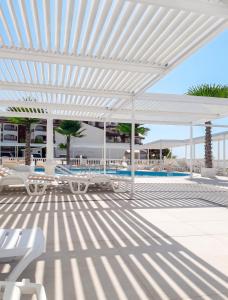 Coastal Studio with Sea View in Elenite, 40m² + Pool
