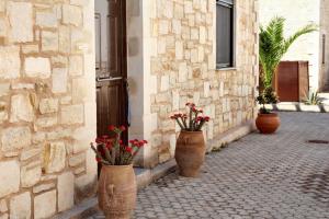 Charming House in Chersonissos with Mountain View