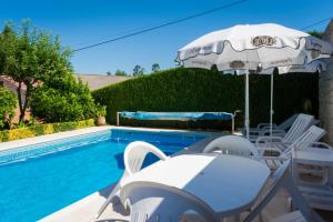 Elegant villa in Alvite with private pool