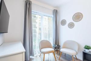 Balcony - Rooftop Access - NEW Studio