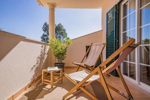 Spacious villa in Sesimbra with a private year-round pool