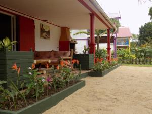 Charming house with sea view in Foulpointe + Enclosed garden.