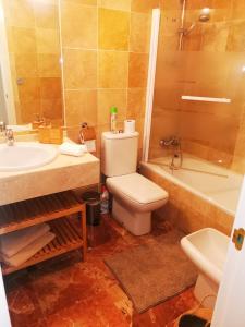Spacious apartment in La Cala de Mijas with sea view.