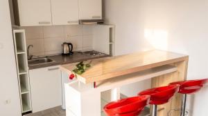 Charming apartment with sea view in Sumartin - 27 sqm