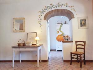 Spacious Apartment in Lisciano Niccone with Mountain View