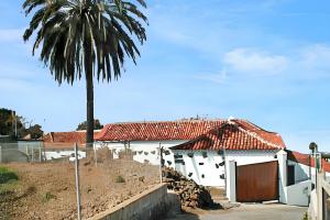 Charming house with shared pool in San Cristóbal de La Laguna