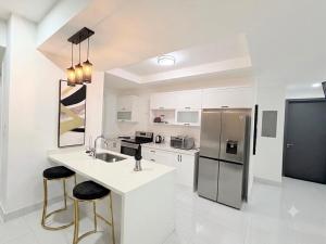 The Uptown Apartment