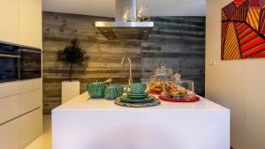 Riverfront Douro Villa With Pool in Wine Region