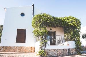 Charming house in Estepa with shared pool.