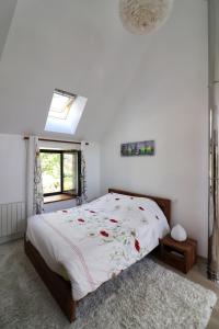 Maison confortable à Thégra avec grand jardin, idéale pour familles.