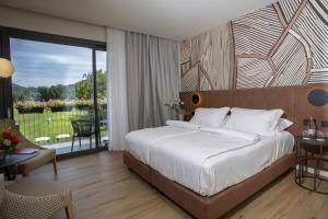 Continental Golf Resort