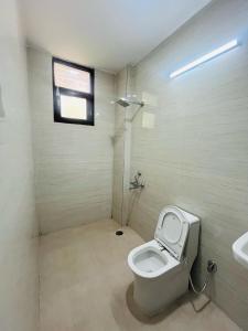 Hotel Anmol Central - Near Saket Metro