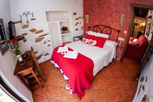 Charming House in Laroya + Jacuzzi