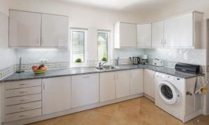 Spacious Villa in Carvoeiro with Private Pool