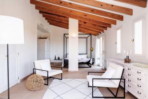 Spacious villa in Sant Llorenç, 230 m², private pool, sea view