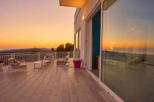 Luxurious Villa in Favara + Pool