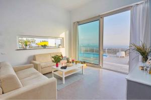 Luxurious Villa in Favara + Pool