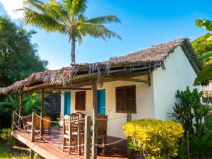 Charming bungalow in Andilana, pool, sea view and garden