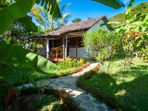 Charming bungalow in Andilana, pool, sea view and garden
