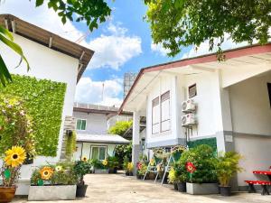 Ratchaprarop Pratunam Residence