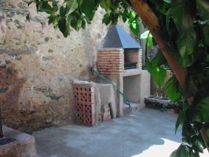 Charming House in Robledillo de Gata with Fireplace and Terrace