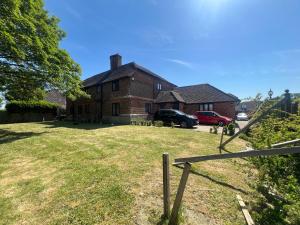 Summerhill Manor Retreat - 7 Bedroom House