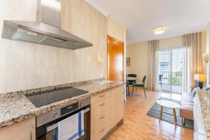 Los Boliches Rooftop Retreat • 1BR Sleeps 3 - Pass the Keys