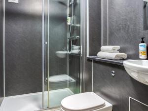 Apartment 40- Ukc9139