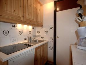 Appartement Chaleureux Proche des pistes - 6 pers. - 2 ch. - FR-1-181-2671