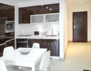 Modern Apartment in Lagos + Pool