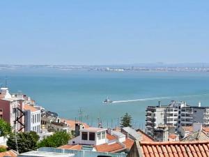 Cozy apartment in Lisbon 50 m² sea view