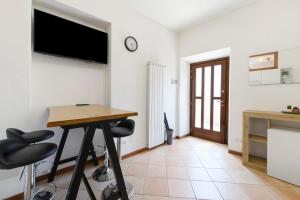Zoe Holiday Home