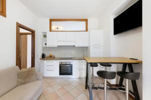 Zoe Holiday Home